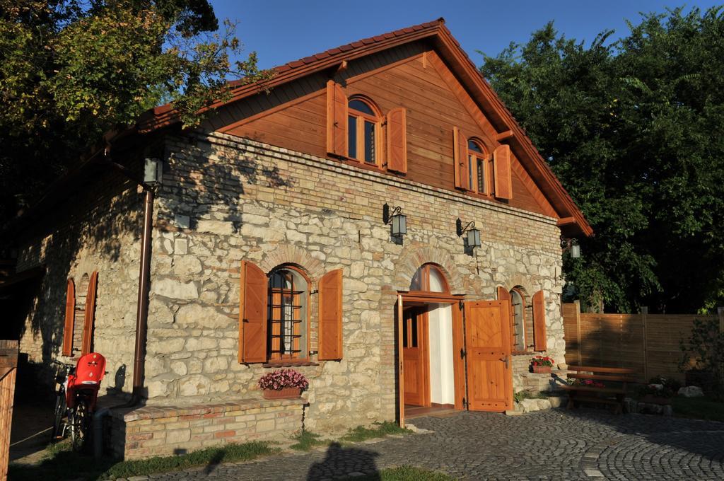Cifrapince Es Vendeghaz Villa Tordas Luaran gambar