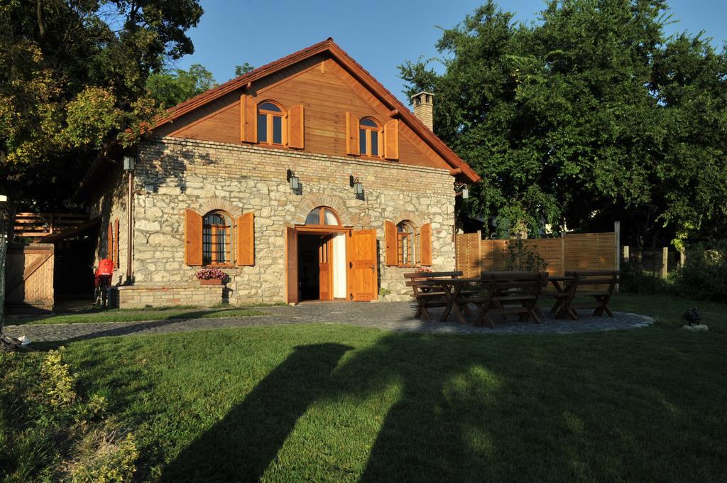 Cifrapince Es Vendeghaz Villa Tordas Luaran gambar